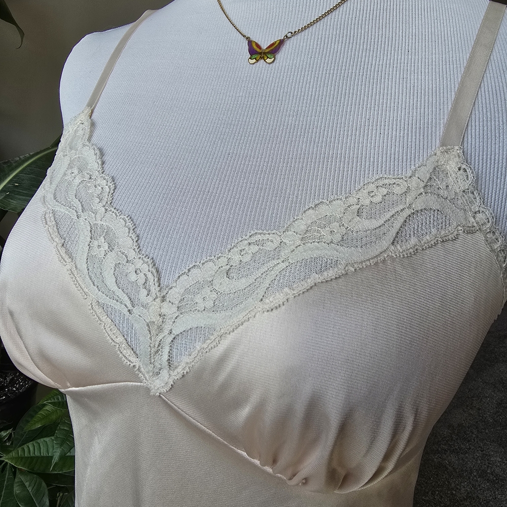 Vanity Fair Pink Lace Trim Tank Top